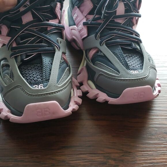 Balenciaga Pink Gray Edgy Feminine Old Money Y2K Fashion Comfy Sneakers Size 6 - Picture 3 of 9
